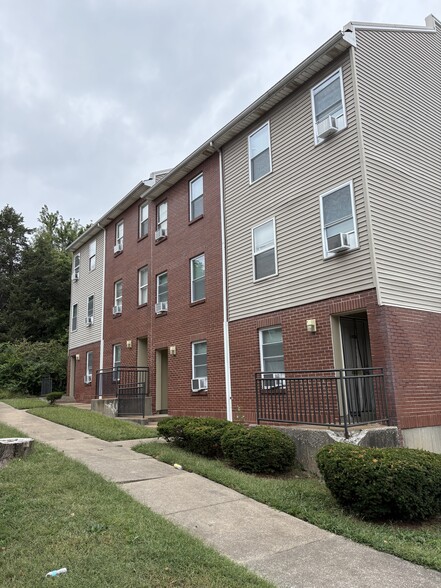 More Photos Of 2002 Obear Ave, Saint Louis Apartments For Sale