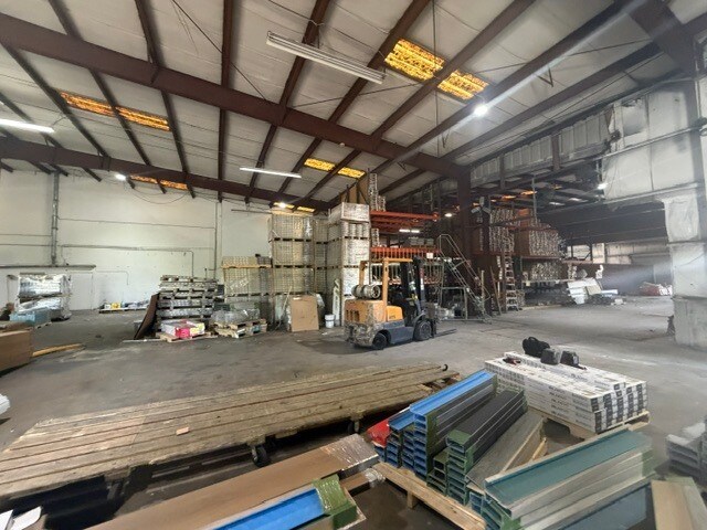 More Photos Of 7500 NW 74th Ave, Medley Warehouse For Lease
