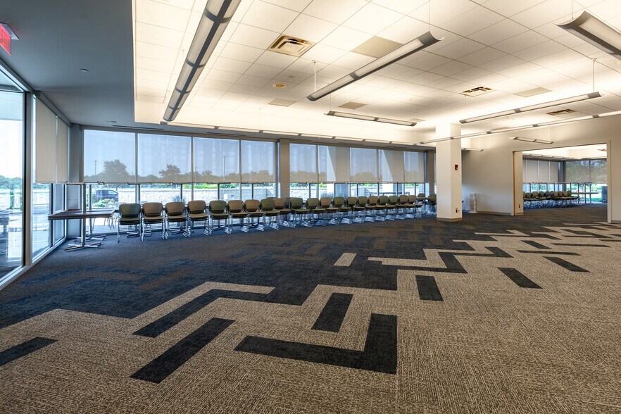 More Photos Of 5001 Meadowland Pky, Marion Office For Sale