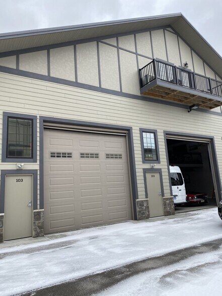 More Photos Of 2212 Ferry Rd, Naperville Industrial For Sale