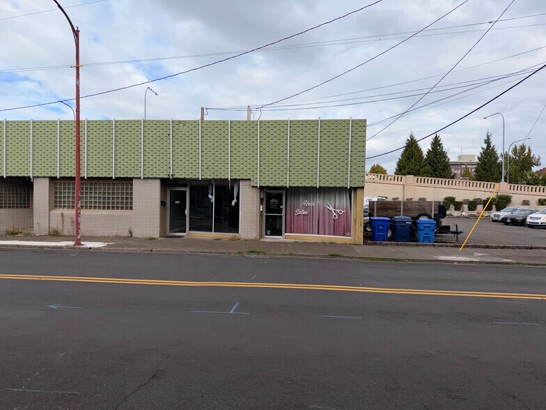 More Photos Of 205 Oak St, Kelso Office For Lease