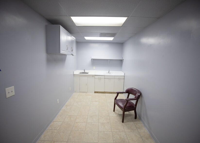 More Photos Of 922 S Atlantic Blvd, East Los Angeles Office For Sale