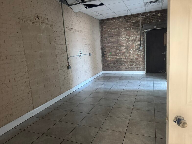 More Photos Of 4742-4746 W Rice St, Chicago Warehouse For Lease