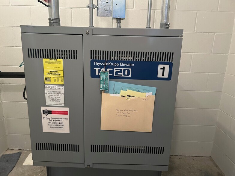 More Photos Of 11565 Pippin Rd, Cincinnati Religious Facility For Sale