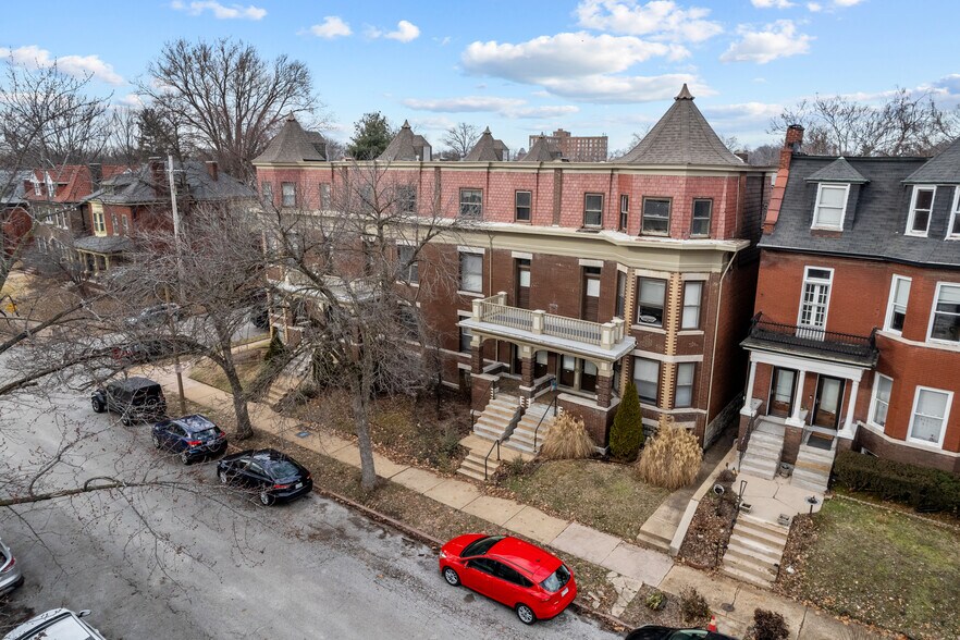 More Photos Of 3453 Crittenden St, Saint Louis Apartments For Sale