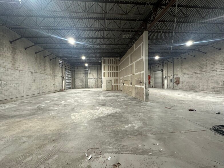 More Photos Of 1915 NW 40th Ct, Pompano Beach Warehouse For Lease