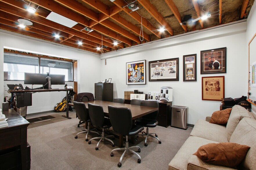 More Photos Of 1627 Pontius Ave, Los Angeles Loft Creative Space For Sale