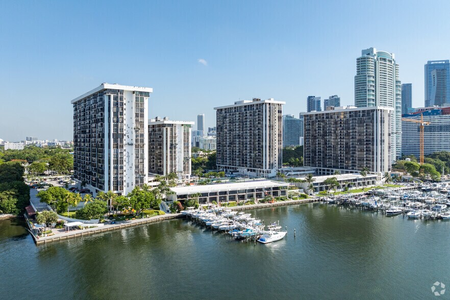 More Photos Of 1901-1925 Brickell Ave, Miami Apartments For Sale