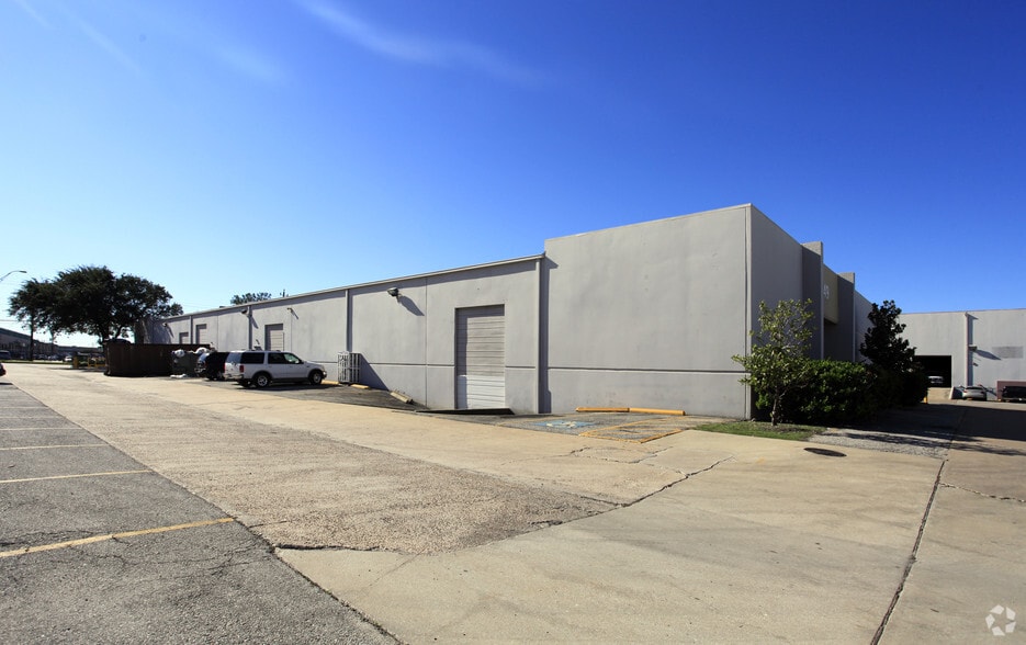 More Photos Of 9149-9151 Wallisville Rd, Houston Warehouse For Lease