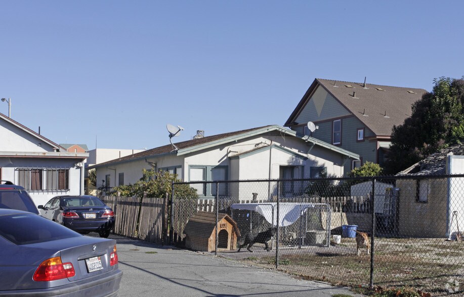More Photos Of 345 6th St, Hollister Office Residential For Sale