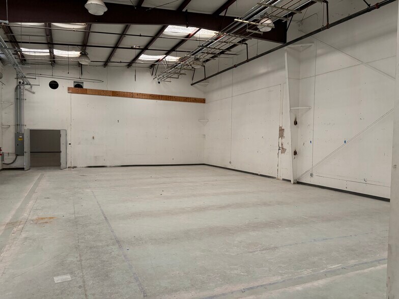More Photos Of 565 Rossi Ct, Gilroy Warehouse For Sale
