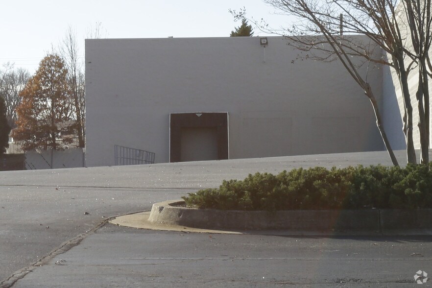 More Photos Of 100 Peachwood Centre Dr, Spartanburg Freestanding For Lease