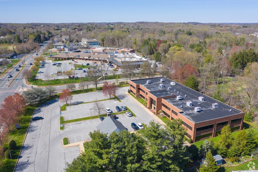 More Photos Of 3711 Kennett Pike, Greenville Office For Lease