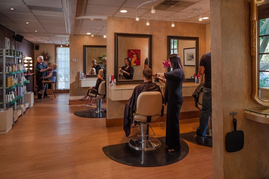 More Photos Of 5115 N Scottsdale Rd, Scottsdale Freestanding For Lease