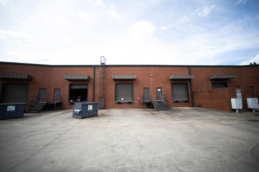 More Photos Of 5910 Shiloh Rd E, Alpharetta Light Distribution For Lease