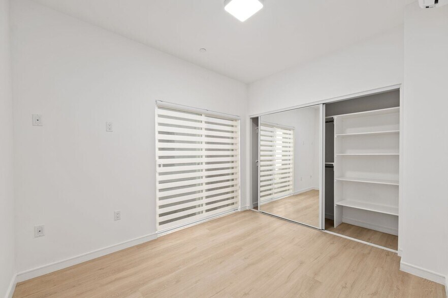 More Photos Of 1187 Crenshaw Blvd, Los Angeles Apartments For Sale