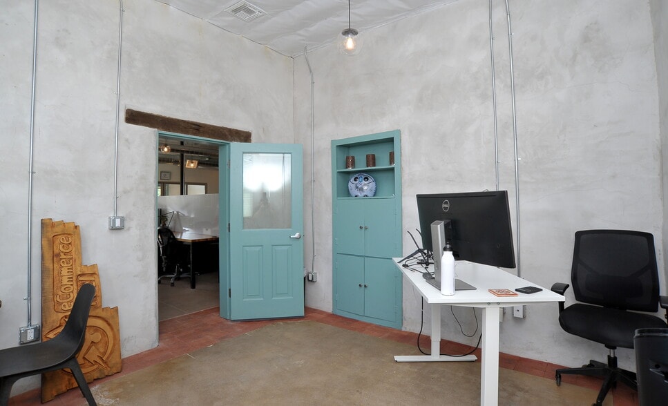 More Photos Of 319 W Simpson St, Tucson Loft Creative Space For Sale