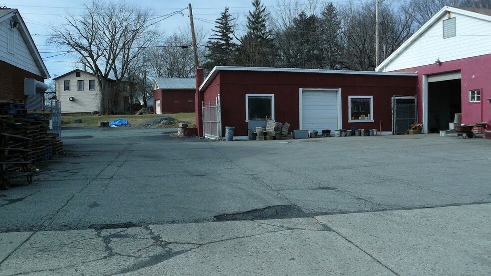 More Photos Of 2 S Plank Rd, Newburgh Warehouse For Sale