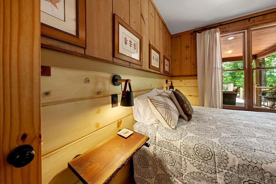 More Photos Of 1638 Old Minor Rd, Culloden Specialty For Sale