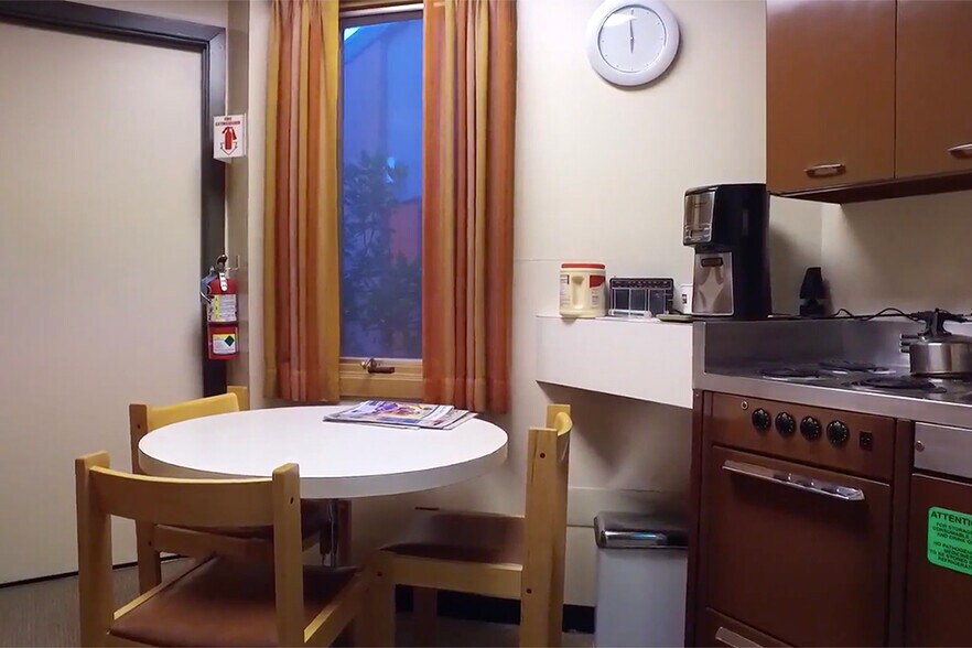 More Photos Of 101 S Schanck Ave, Pen Argyl Medical For Lease