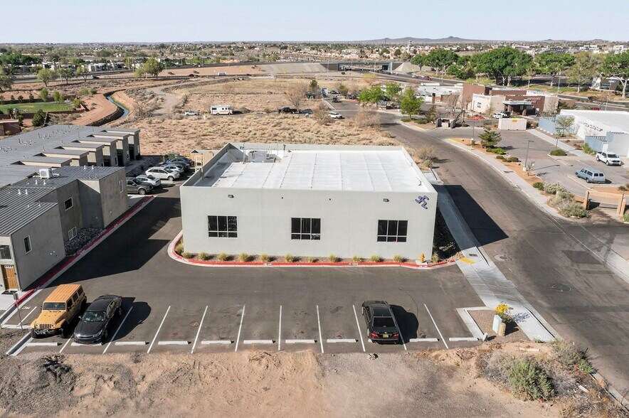 More Photos Of 9368 Valley View Dr NW, Albuquerque Apartments For Sale
