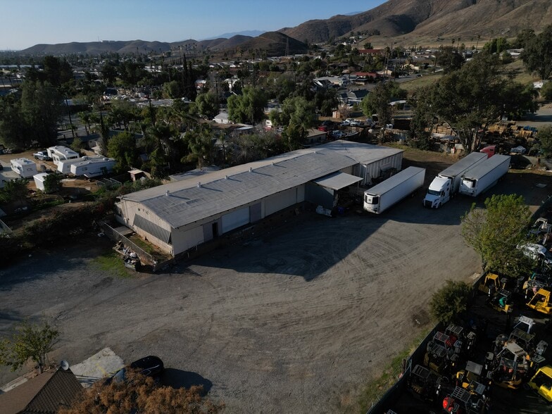 More Photos Of 8551 Mission Blvd, Jurupa Valley Warehouse For Sale