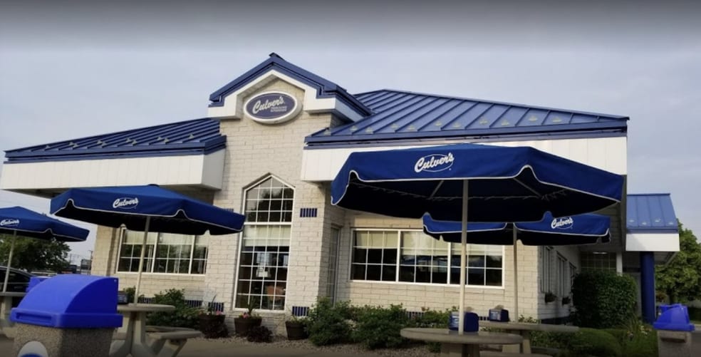 More Photos Of 17030 Torrence Ave, Lansing General Retail For Lease