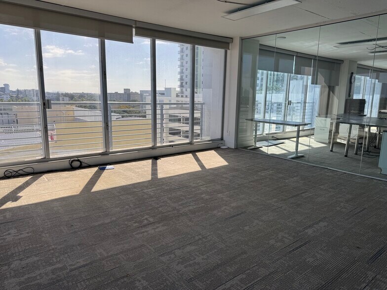 More Photos Of 1720 Harrison St, Hollywood Office Residential For Sale