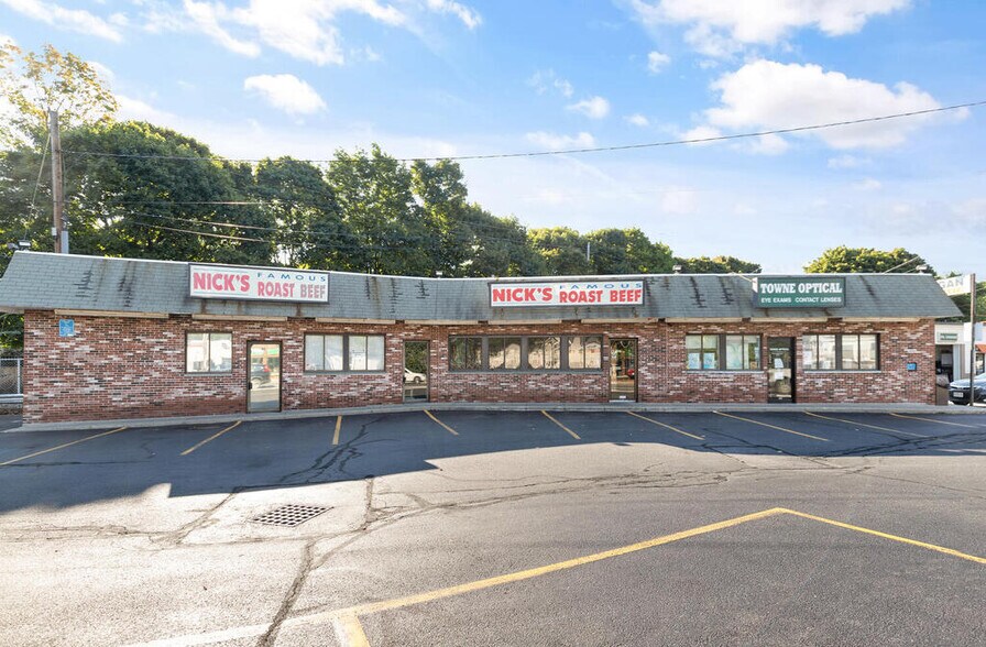 More Photos Of 139 Dodge St, Beverly Storefront For Sale