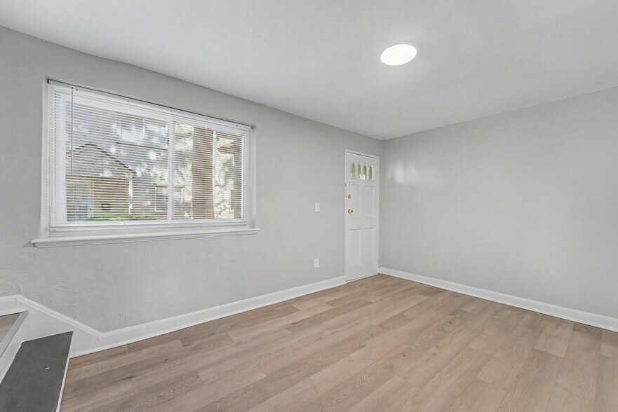 More Photos Of 607 W Maple Ave, Merchantville Apartments For Sale