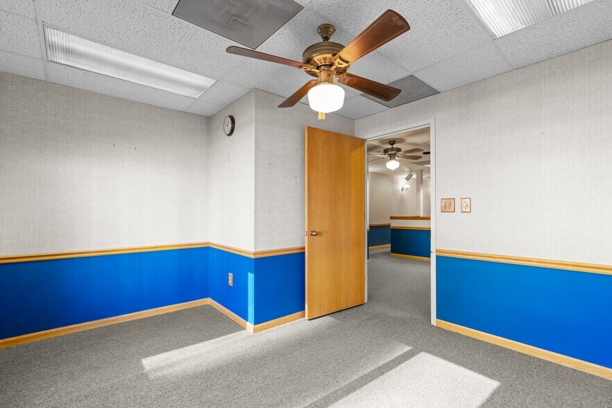 More Photos Of 7960-7990 Old Georgetown Rd, Bethesda Medical For Sale