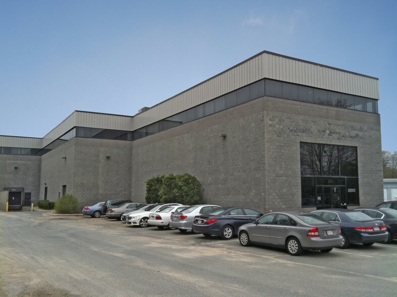 More Photos Of 661 Pleasant St, Norwood Research And Development For Lease
