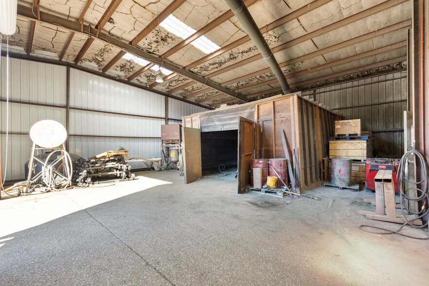 More Photos Of 4931 Grisham Dr, Rowlett Warehouse For Lease