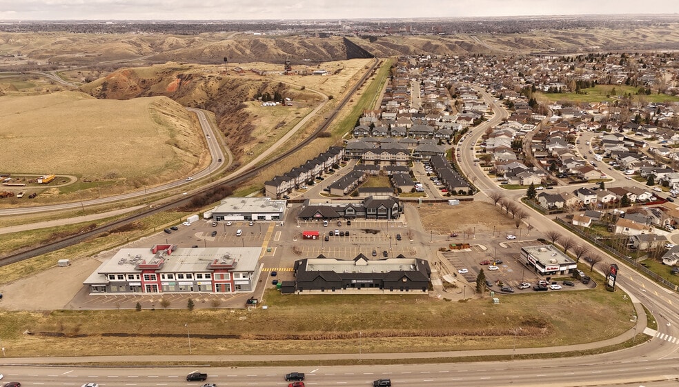 Primary Photo Of 886 Heritage Blvd W, Lethbridge Storefront For Sale