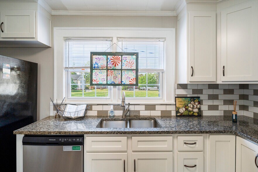 More Photos Of 2310 Concord Lake Rd, Kannapolis Office Residential For Lease