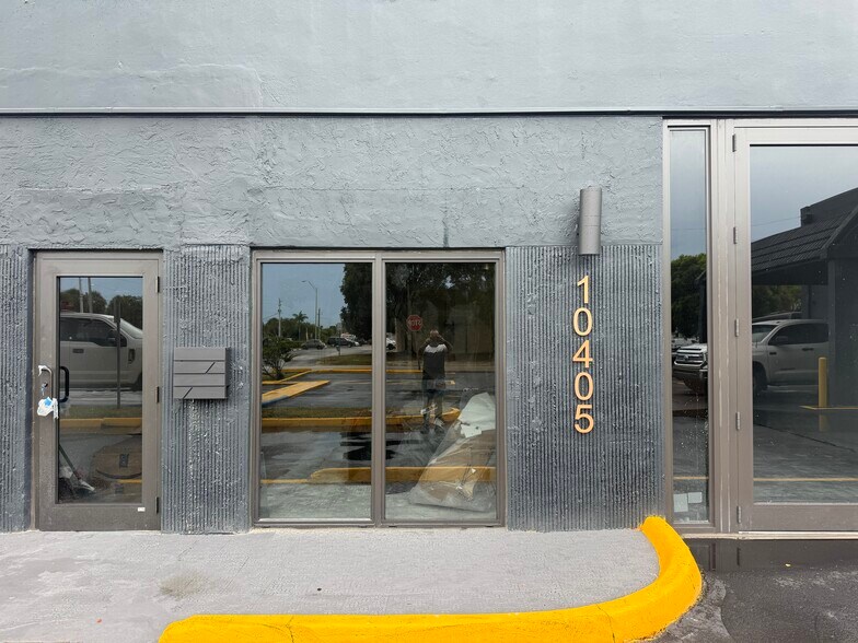 More Photos Of 10401 SW 186th St, Miami Service For Lease