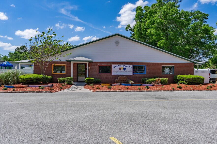More Photos Of 522 NW Turner Rd, Lake City Daycare Center For Sale