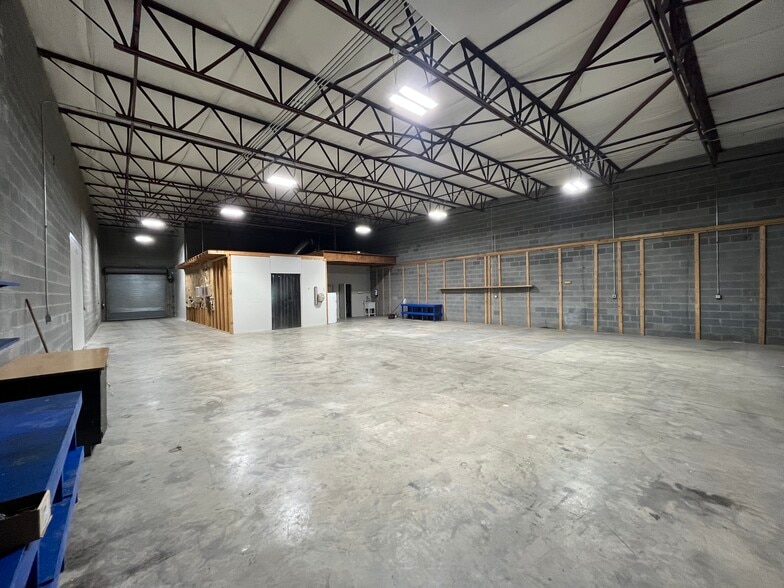More Photos Of 1705 Orr Industrial Ct, Charlotte Industrial For Lease