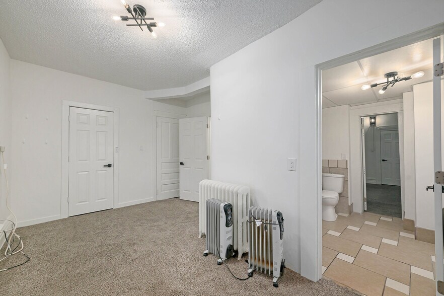 More Photos Of 2501 Poppleton Ave, Omaha Apartments For Sale