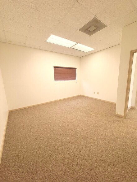 More Photos Of 14640 S FM 2790 W, Lytle Warehouse For Lease