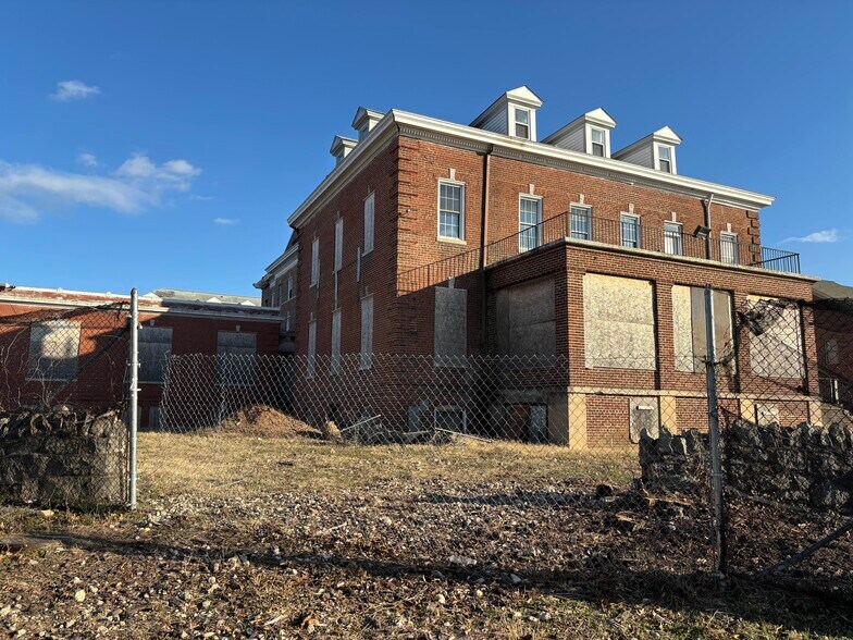 More Photos Of 6101 Sligo Mill Rd NE, Washington Skilled Nursing Facility For Sale