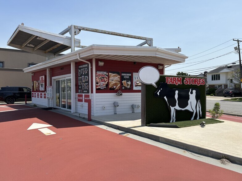 More Photos Of 4451 Austin Blvd, Island Park General Retail For Lease