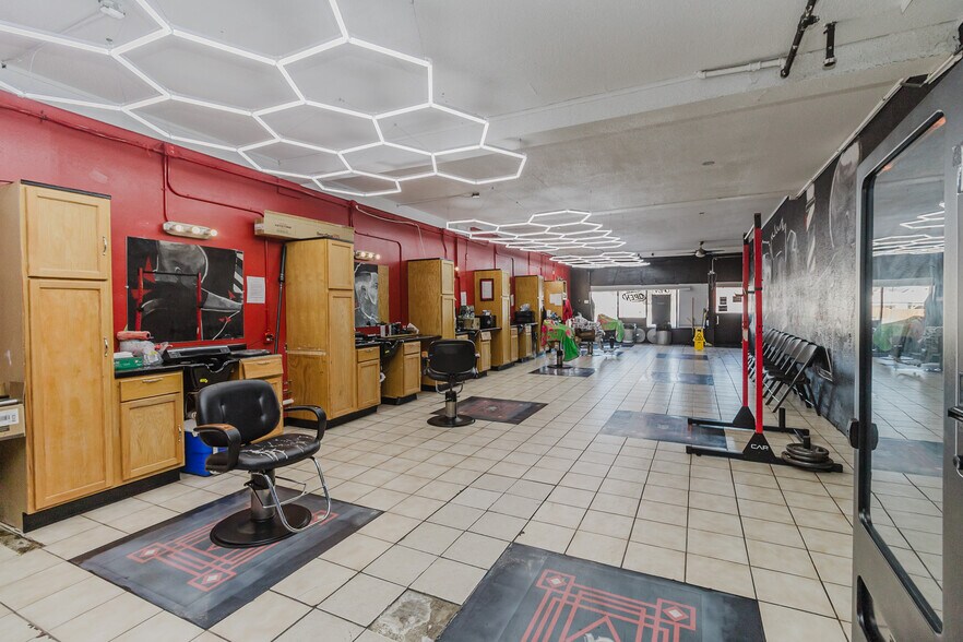 More Photos Of 3117 E 13th St, Wichita Freestanding For Sale