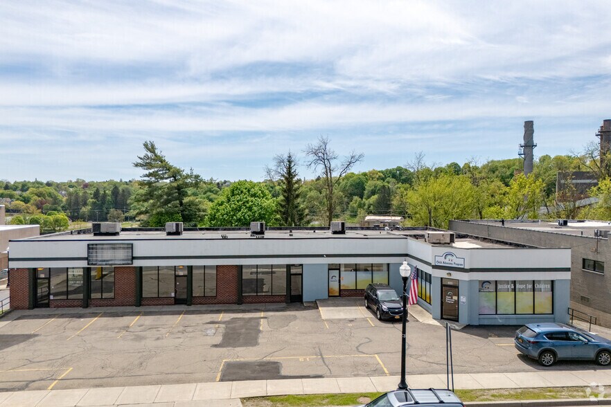 More Photos Of 405 W Third St, Jamestown Storefront Retail Office For Lease