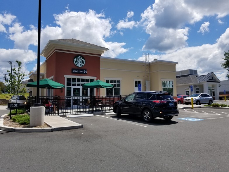 More Photos Of 135 Talcottville Rd, Vernon Rockville Freestanding For Lease