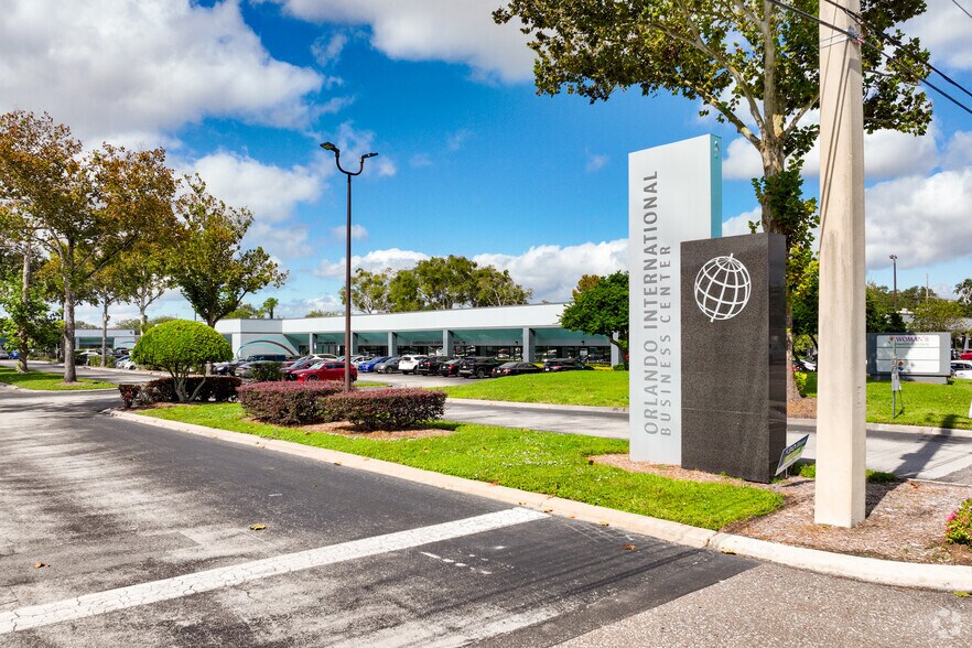 More Photos Of 5730-5892 S Semoran Blvd, Orlando Unknown For Lease