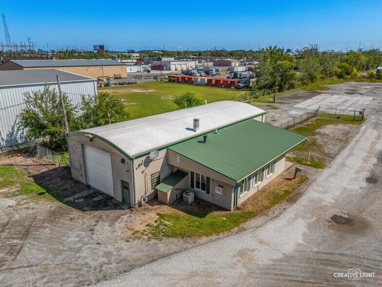 More Photos Of 3333 Sheffield Ave, Hammond Truck Terminal For Lease