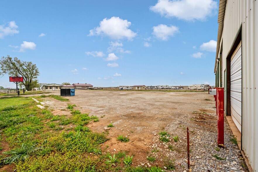 More Photos Of 403 Linwood Plz, Lindsay Warehouse For Sale