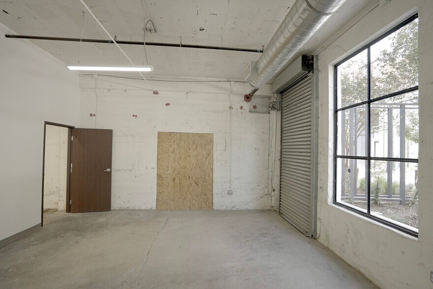 More Photos Of 1355 Palmetto St, Los Angeles Loft Creative Space For Lease
