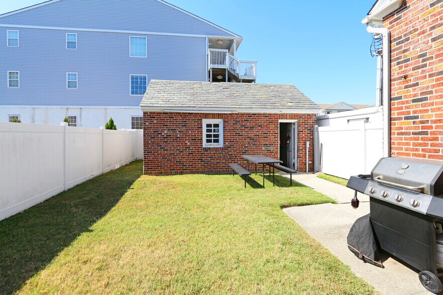 More Photos Of 5100 Atlantic Ave, Wildwood Hotel For Sale